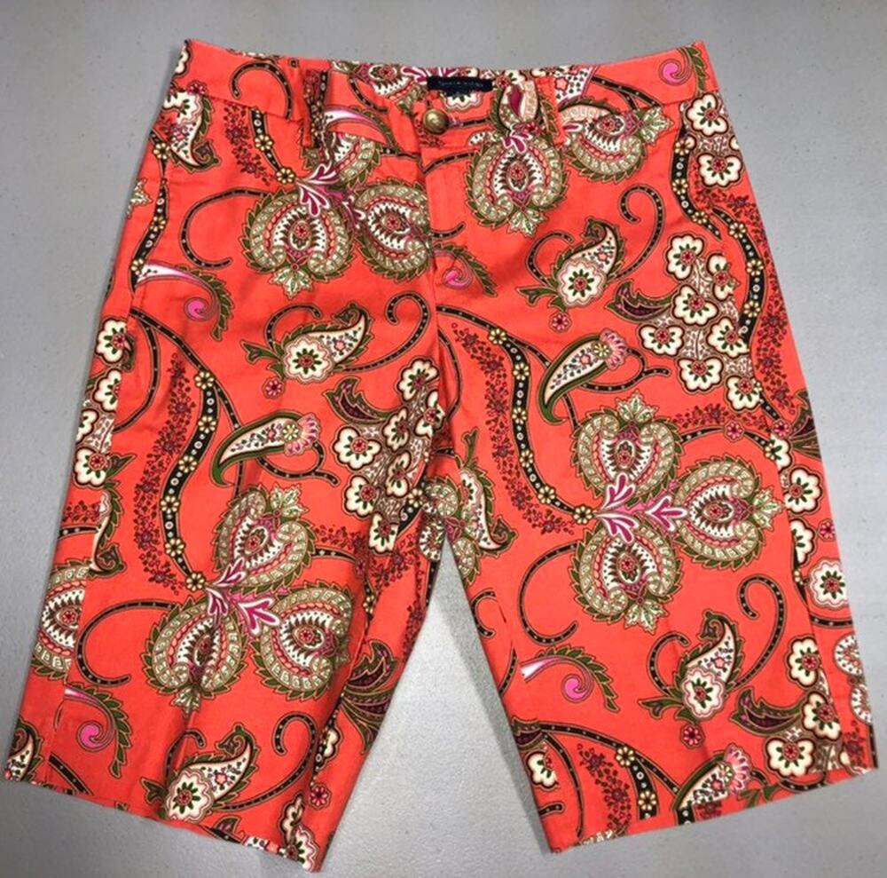 NWOT Tommy Hilfiger Coral Paisley Bermuda Shorts Womens 6